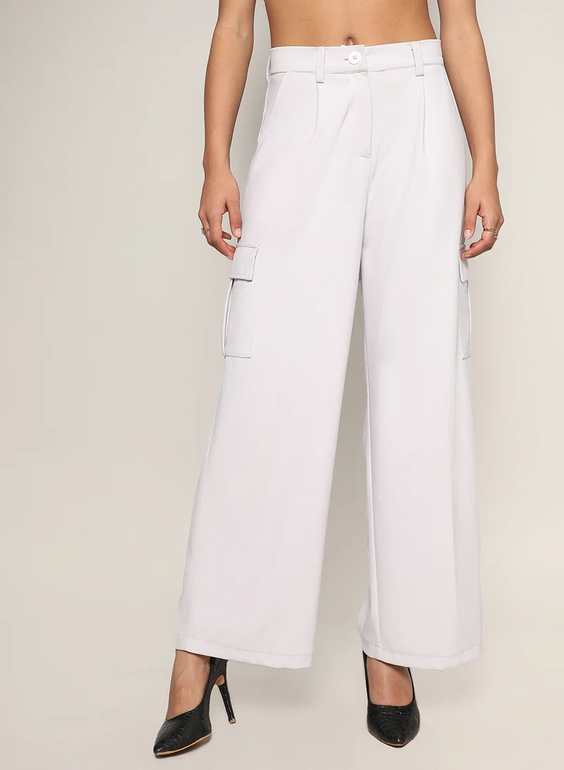 كامبوس سوترا Women's Cream White Baggy Cargo Pants For Casual Wear | Mid-Rise | 4 Pockets | Button Closure | Cargo Pants Crafted With Comfort Fit For Everyday Wear